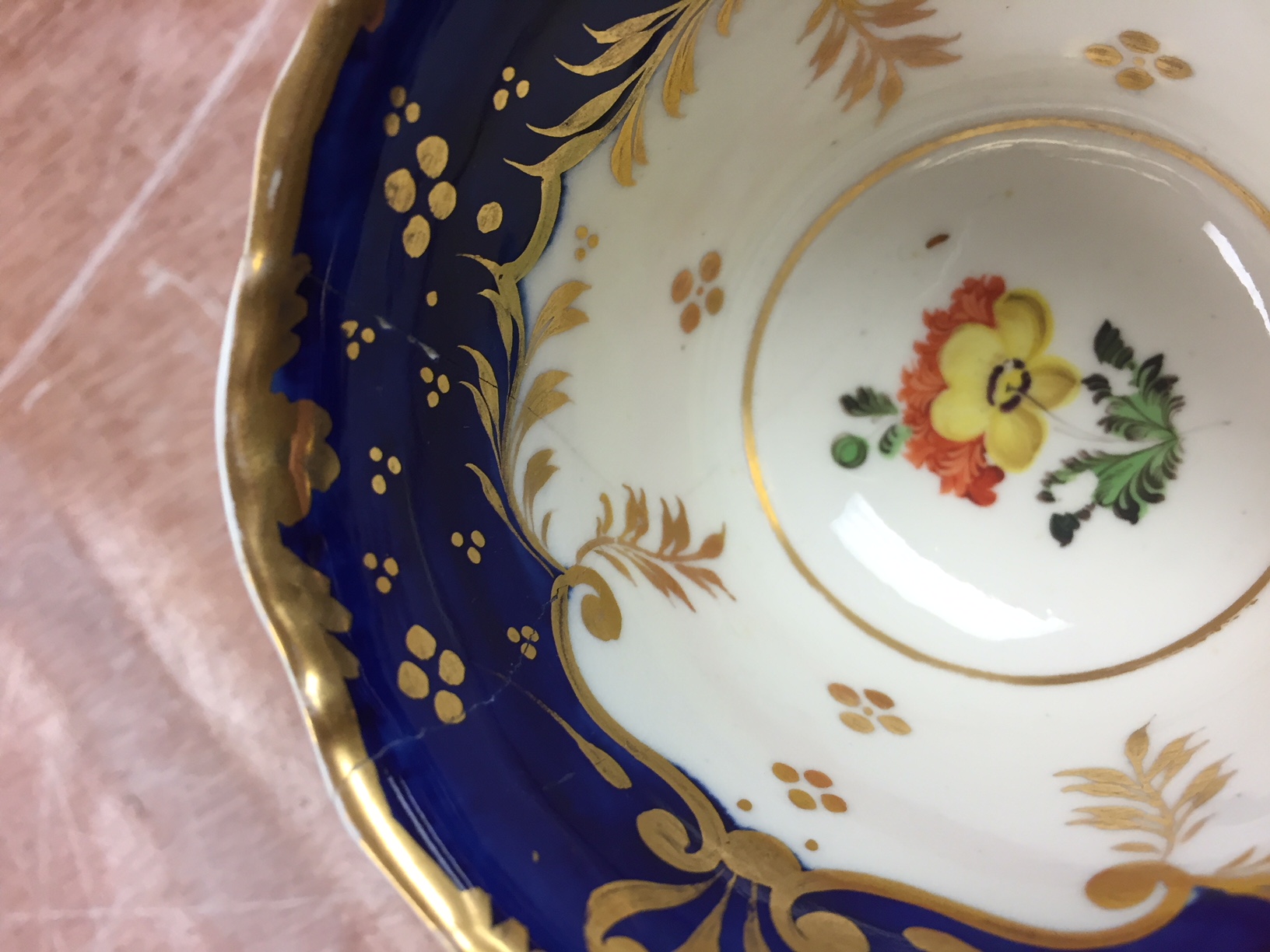 Early 19th century tea service for eight persons, moulded gilt rim, - Image 7 of 16