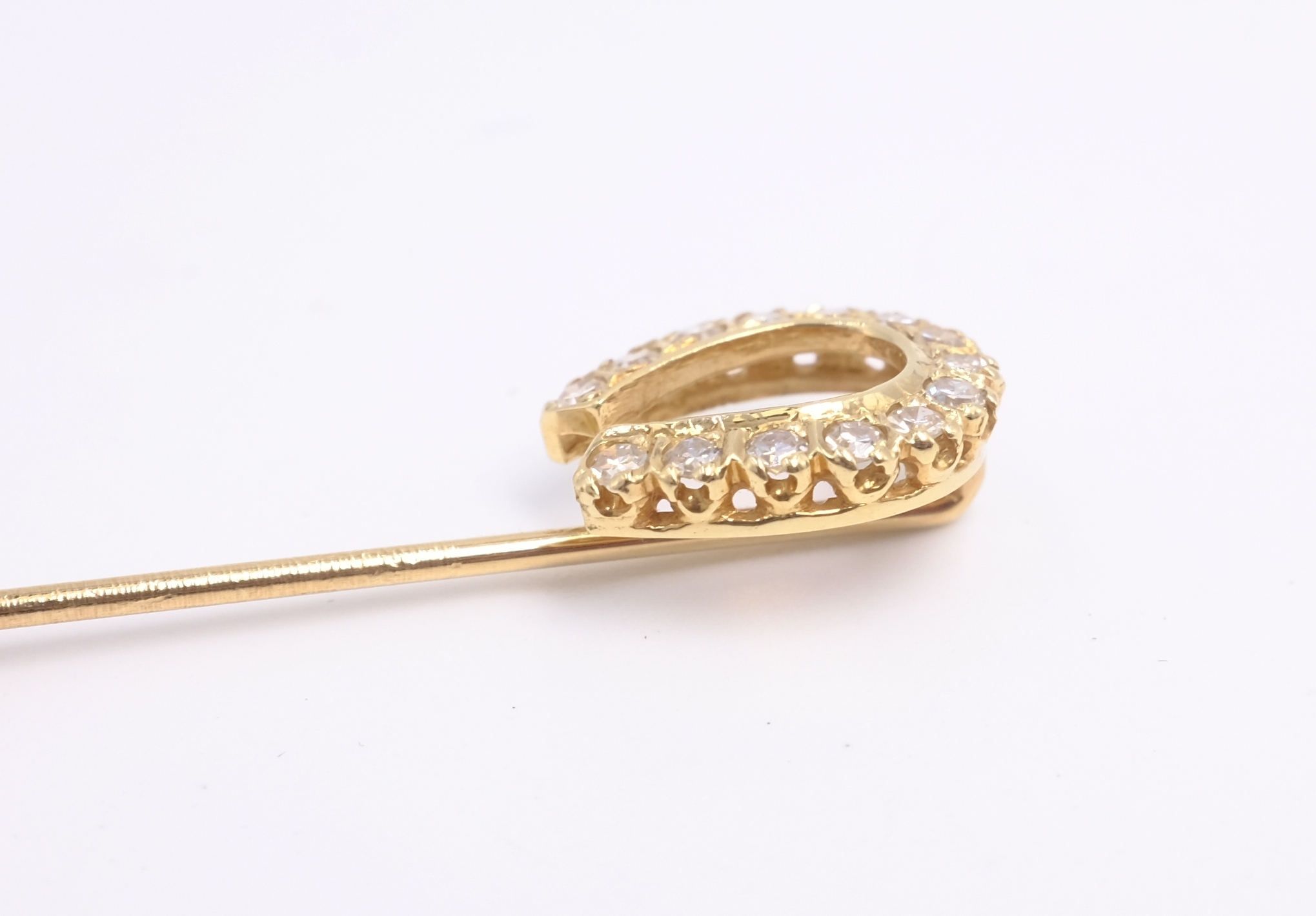 Diamond set gold horse shoe pin, stamped 14K - Image 2 of 3