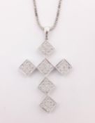 18ct white gold diamond set cross pendant necklace, stamped 750 pendant 5.
