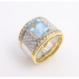 Aquamarine and diamond white and yellow 18ct gold ring, aquamarine 3.