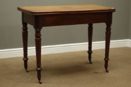 Victorian mahogany card table, moulded rectangular top with rounded corners,