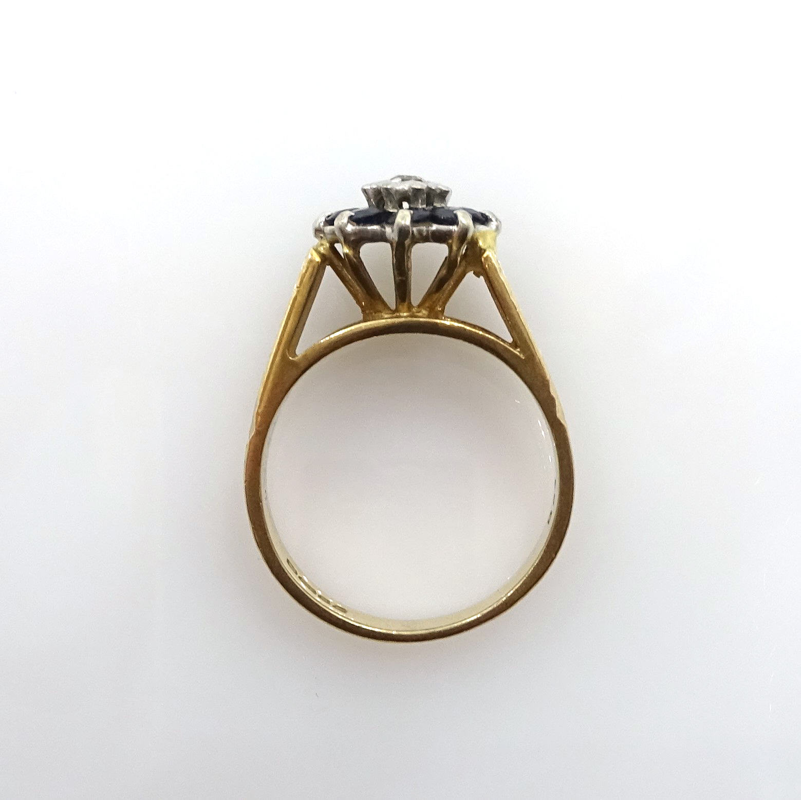 Sapphire and diamond cluster ring, - Image 4 of 5