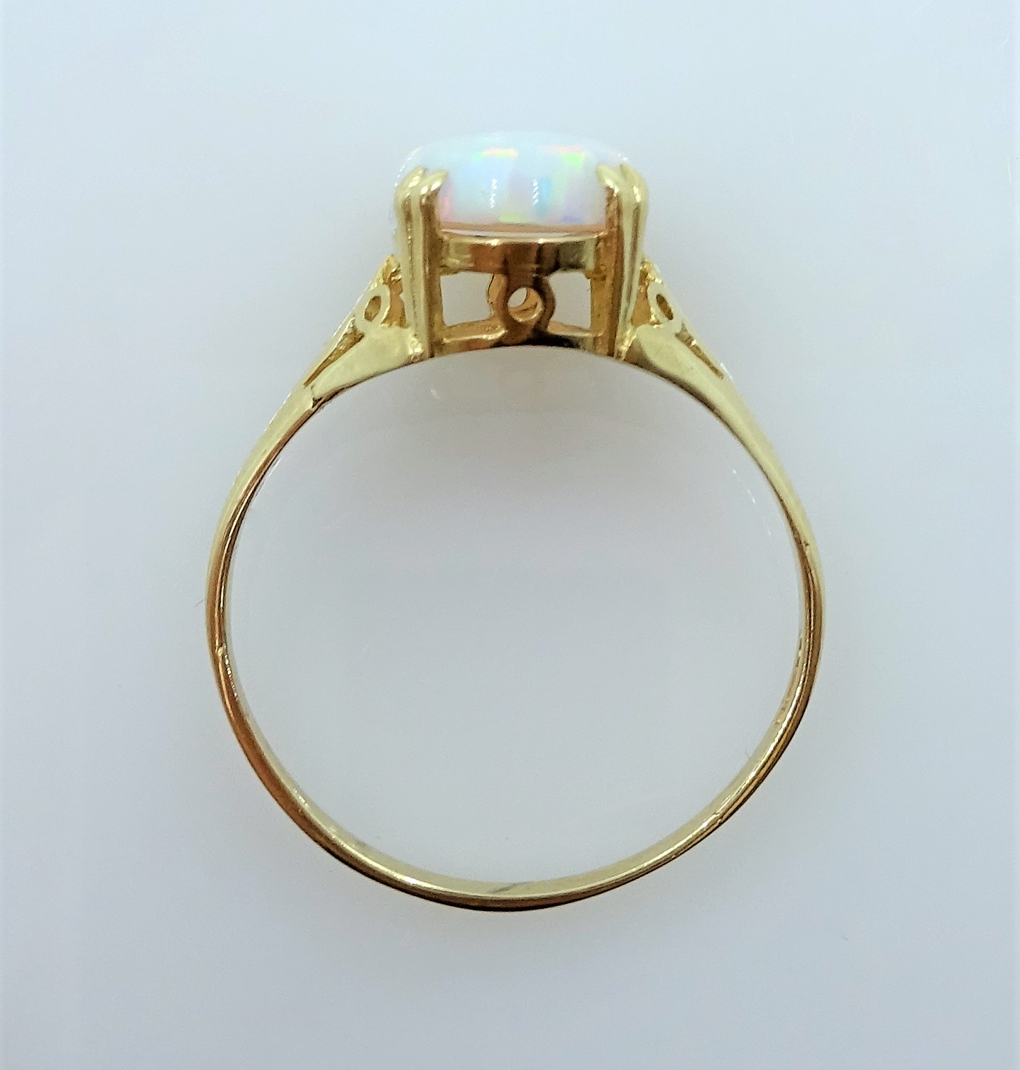 9ct gold opal ring hallmarked Condition Report Size O, approx 1. - Image 4 of 5