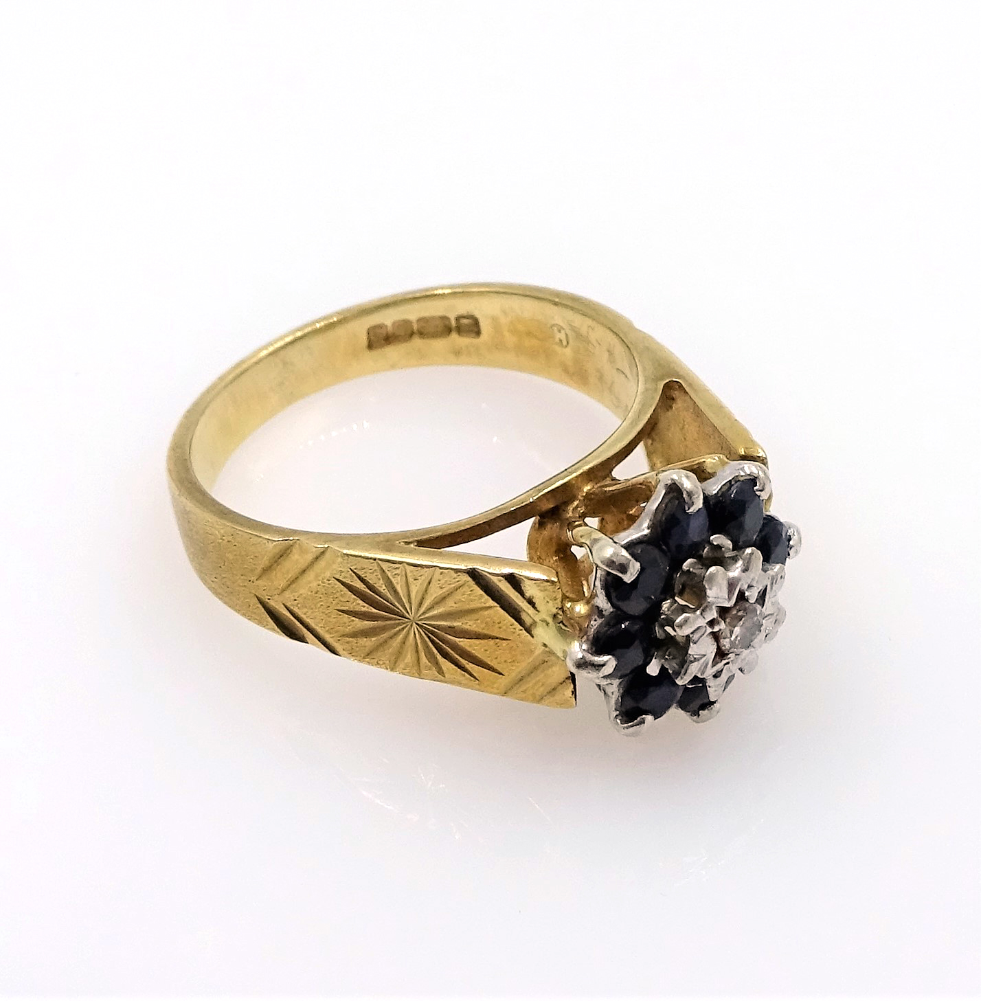 Sapphire and diamond cluster ring, - Image 2 of 5
