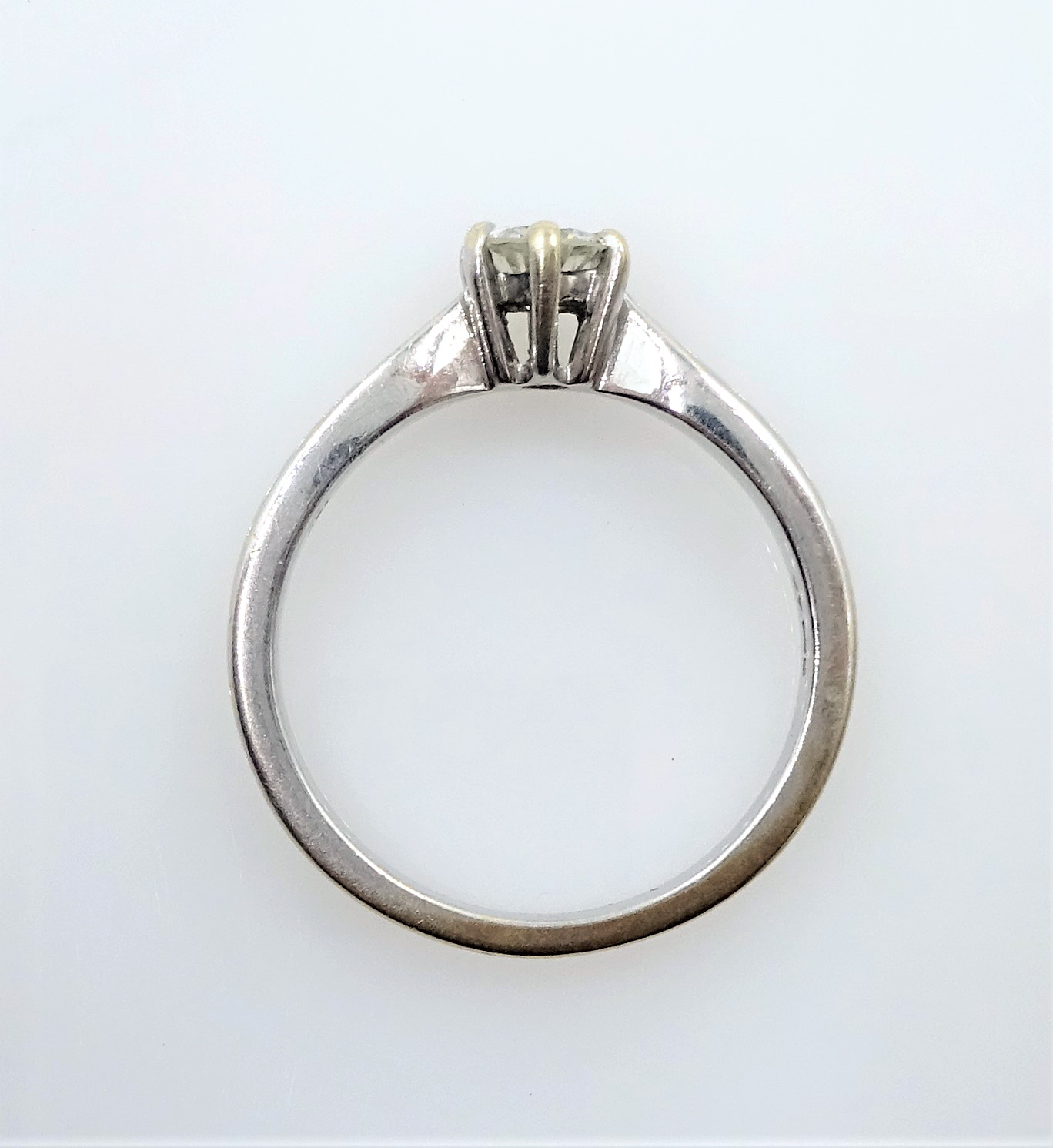 White gold single stone round brilliant cut diamond ring hallmarked 18ct approx 0. - Image 5 of 5