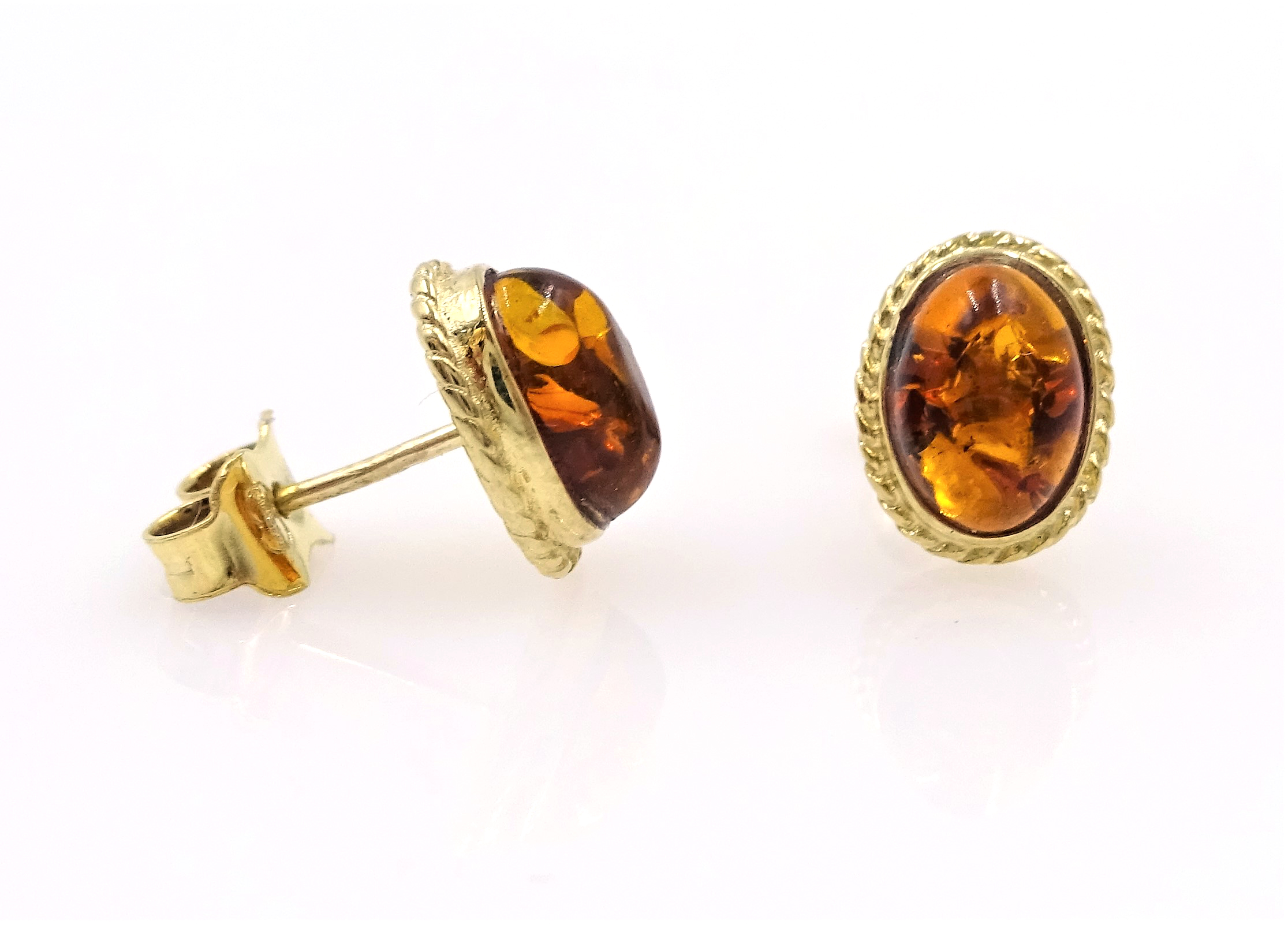 9ct gold amber stud ear-rings stamped 375 Condition Report <a href='//www.