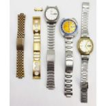 Two Seiko 5 automatic day/date wristwatches,