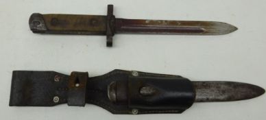 Italian WWll Carcona Bayonet, 17cm part fullered single edge red blade,