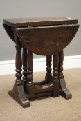 Small oak drop leaf gateleg table, turned gateleg base,