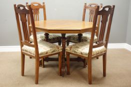 Arts & Crafts period octagonal dining table on four turned pillar supports (D122cm, H73cm),