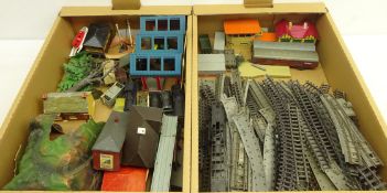 Quantity of vintage Tri-ang railway, model railway accessories, model cast metal signal posts,