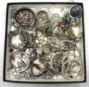 Costume jewellery in one box Condition Report <a href='//www.davidduggleby.