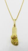 18ct gold shoe pendant necklace stamped 750 approx 3.