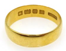 22ct gold band London 1924 approx 3.2gm Condition Report Size M<a href='//www.