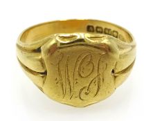 18ct gold signet ring hallmarked approx 8.2gm Condition Report <a href='//www.
