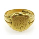 18ct gold signet ring hallmarked approx 8.2gm Condition Report <a href='//www.