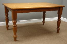 Rectangular Pine farmhouse dining table on turned legs W137cm x D91cm,