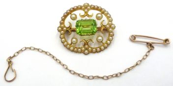 Edwardian gold peridot and seed pearl brooch stamped 15ct Condition Report Approx 4.