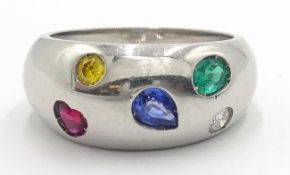18ct white gold ring, set with yellow and white diamonds, emerald,
