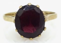 9ct gold single stone garnet ring hallmarked Condition Report Approx 2.