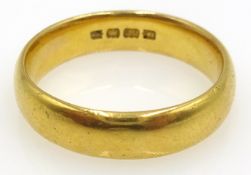 22ct gold wedding band hallmarked approx 6.