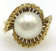 Pearl gold ring,