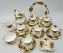 Royal Albert 'Old Country Roses' tea service for six persons Condition Report