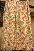 Pair pleated and thermal lined curtains in floral fabric (W185cm, fall - 210cm),