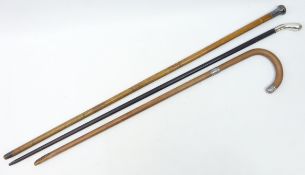 Ebonised walking cane with silver handle, London 1914, silver mounted walking stick,