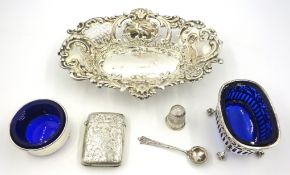 Edwardian silver dish with pierced decoration by Robert Pringle & Sons, 1902, silver vesta case,