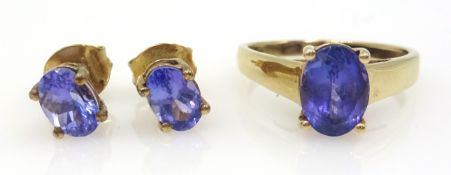 14ct gold oval tanzanite ring, hallmarked and pair of silver-gilt tanzanite stud ear-rings,