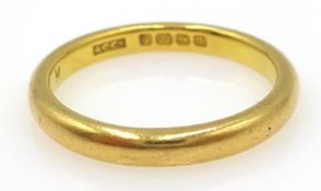 22ct gold wedding band hallmarked approx 3.9gm Condition Report <a href='//www.