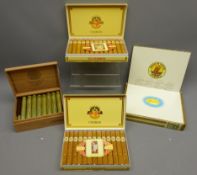 Cigars - Two Alvaro Especiales 25 Cedros, Penamil 25 No.