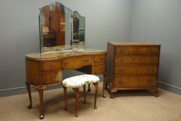 Mid 20th century figured walnut kidney shaped dressing table, three piece shaped mirror,