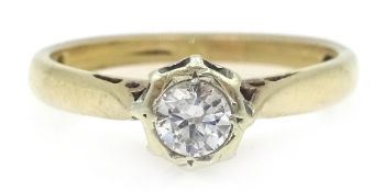 Single stone diamond gold ring hallmarked 9ct Condition Report 1.