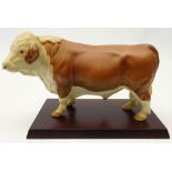 Beswick matt Hereford bull, on stand, L21cm Condition Report <a href='//www.