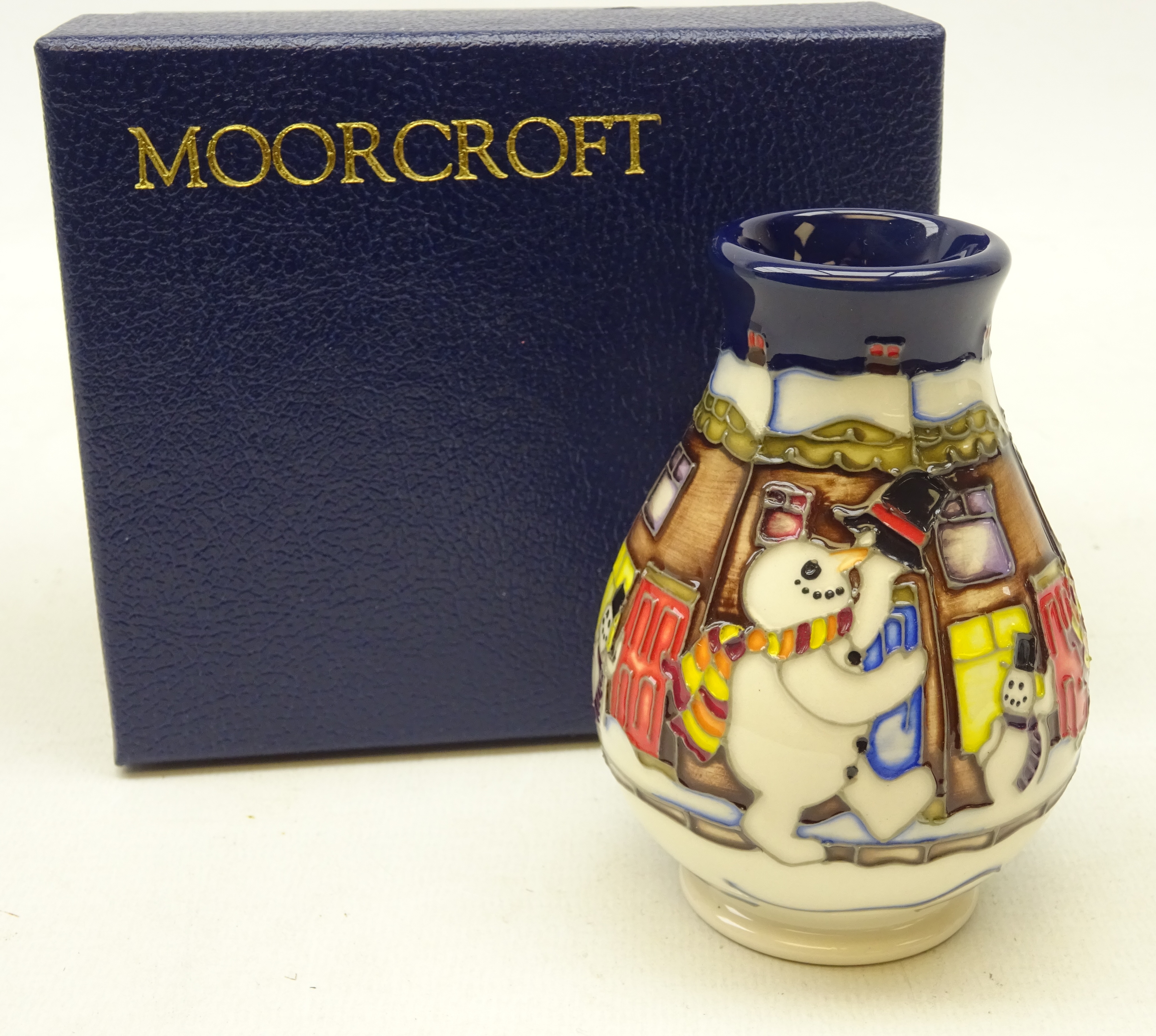 Moorcroft Christmas pattern vase 'Snowman's Greeting',