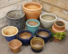 Selection of seven ceramic garden pots and three plastic pots Condition Report