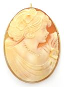 9ct gold Cameo Brooch halllmarked length 5.5cm Condition Report <a href='//www.