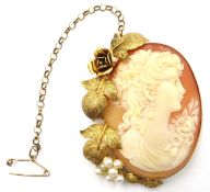 9kt gold cameo brooch framed with gold rose and pearl vine decoration 6.