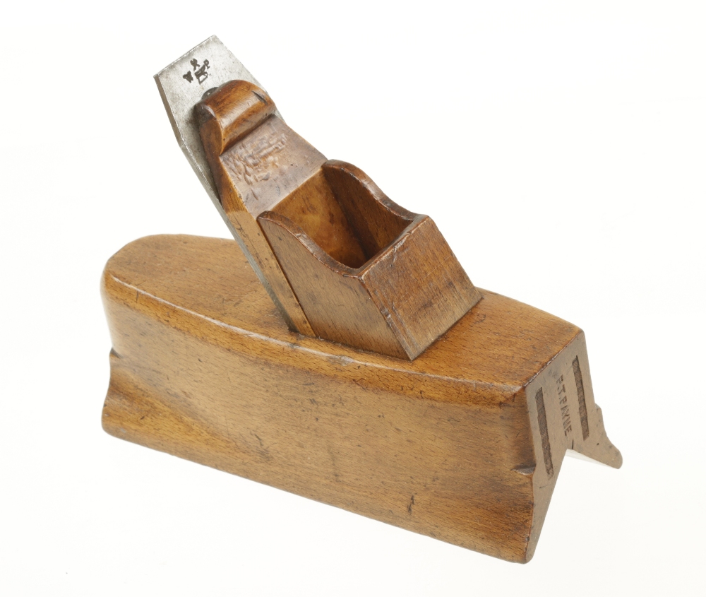 A small 6" beech chamfer plane with attractive scrolled boxwood wedge G++ - Image 2 of 2