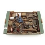 A box of tools G-