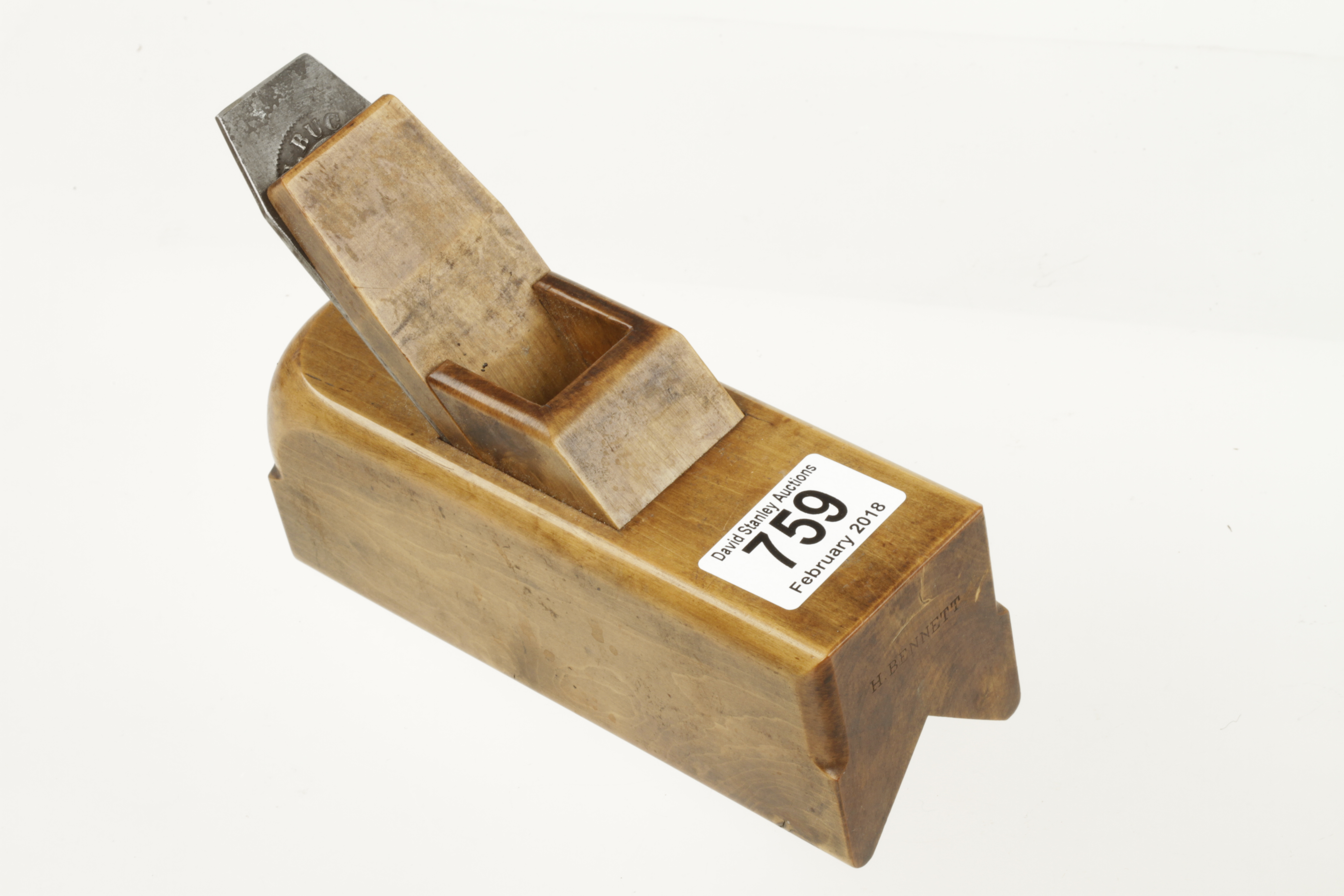 A boxwood sliding box chamfer plane 6 1/2" x 2" with brass screw adjuster and Buck iron G+ - Image 2 of 3
