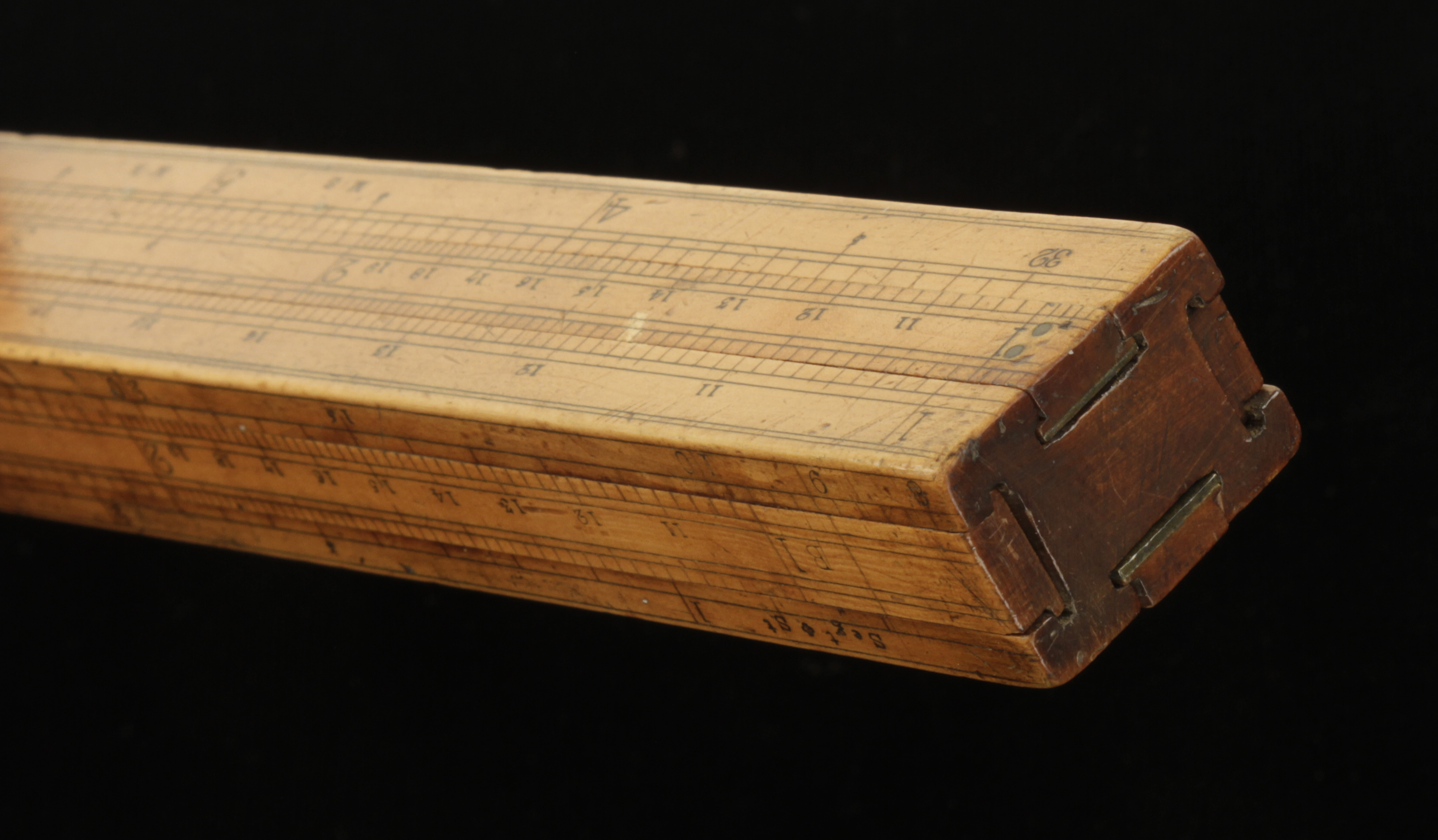 An 18c gauger's four slide square section boxwood rule G+ - Image 4 of 6
