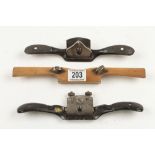 An adjustable boxwood spokeshave by HOWARTH and two metal shaves by STANLEY G+