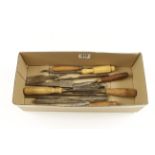 Ten un-handled carving tools and six others G