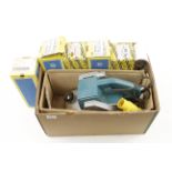 A little used MAKITA belt sander in oirg box with five boxes of sanding belts 610mm x 100mm G++