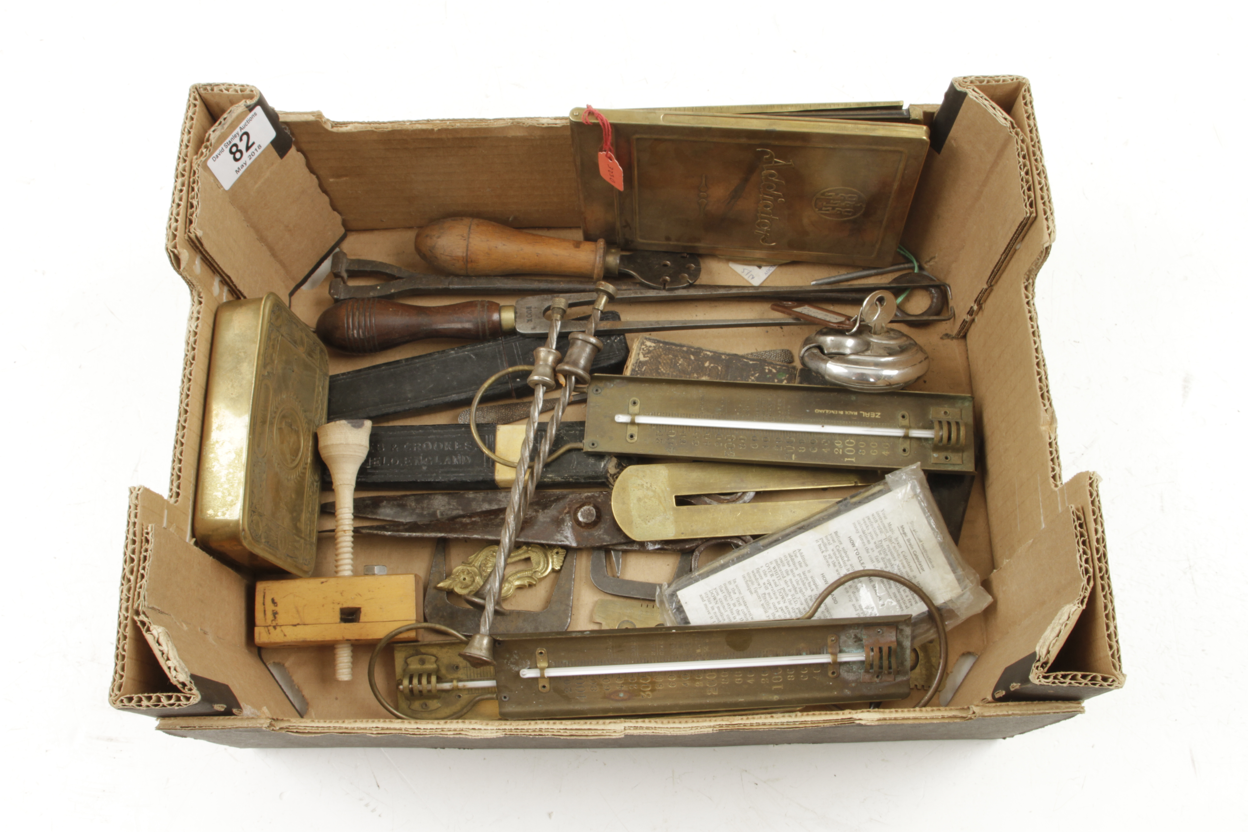 A box of small tools G