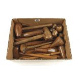 Eight boxwood dressing stocks and 14 other plumbers tools G