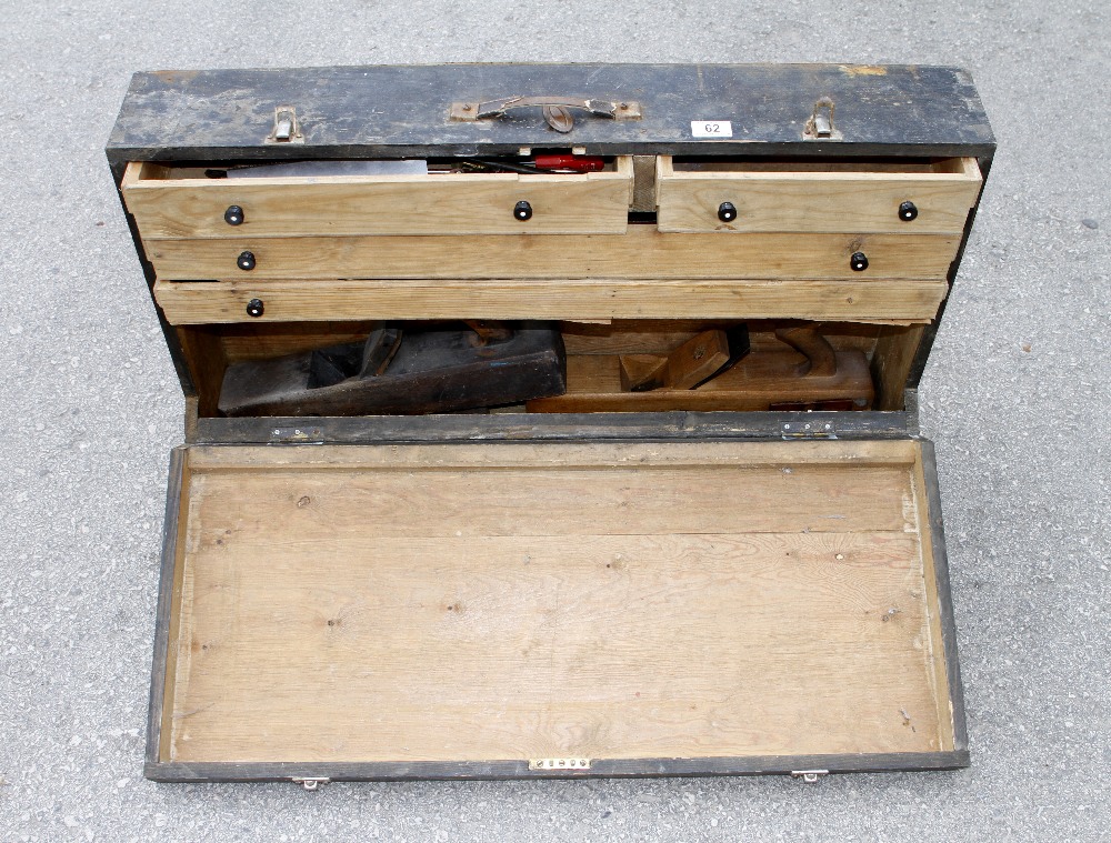 A joiners carrying case with a few tools G